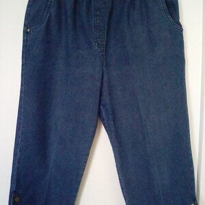 Allison Daley petite capri jeans